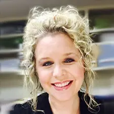 Leah Lowe